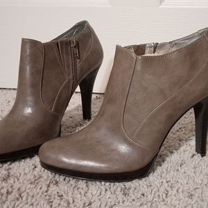 ★Style & Co. Ankle Boots/Heels • sz. 10M • Like NEW★